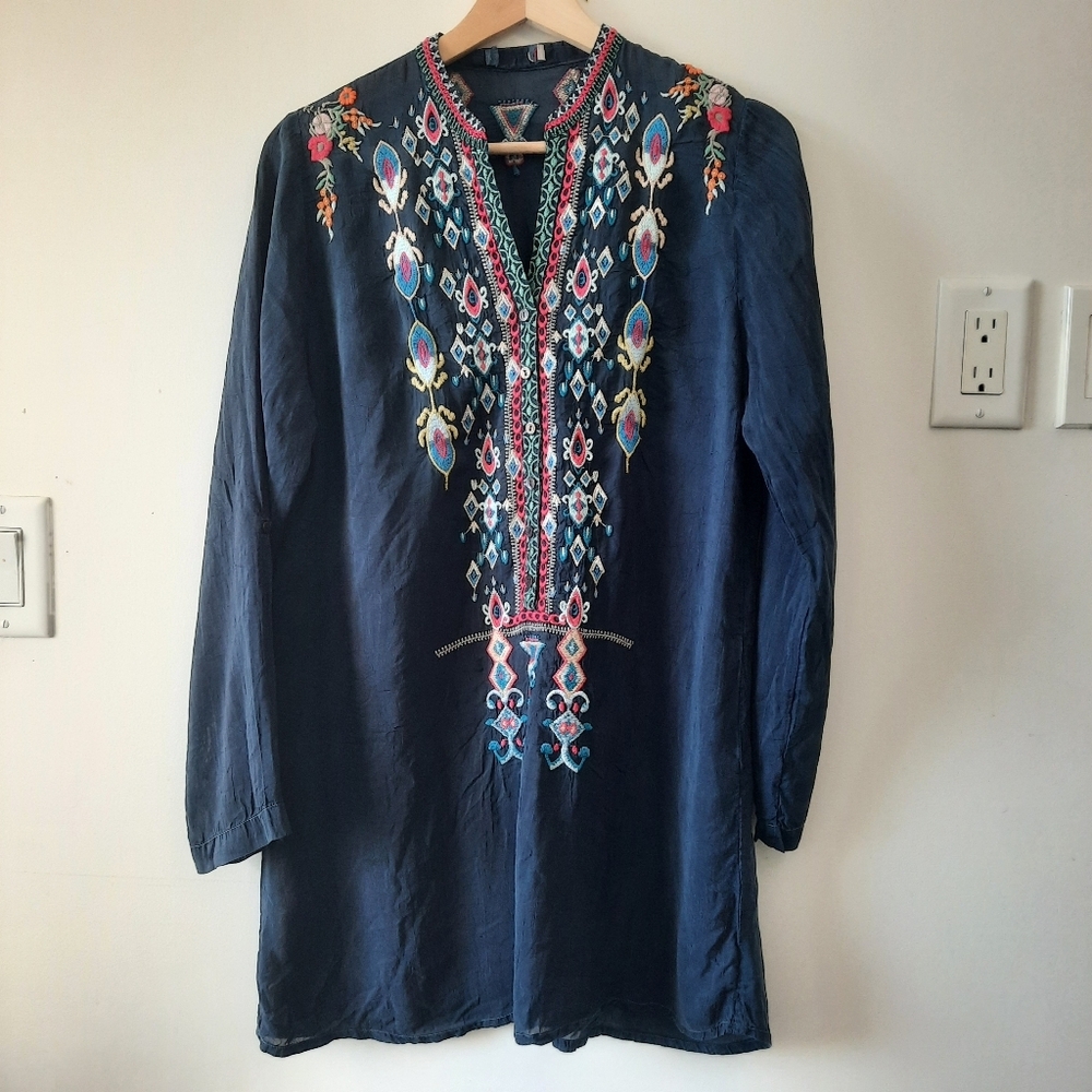 Johnny Was Embroidered Navy Tunic Indie Artsy Boho Top